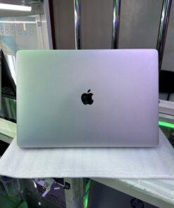 Apple MacBook Pro 700x933 1