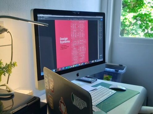 silver Apple iMac