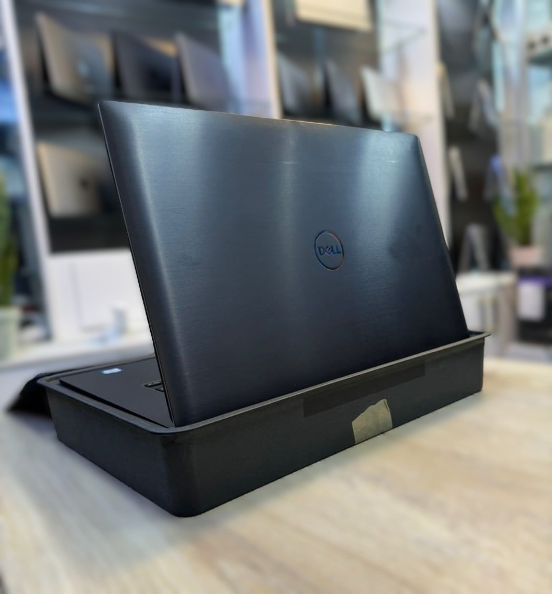 Dell Precision 5530 intel core i7 8th generation 32gb Ram 512gb/1Tb SSD 2.6Ghz Nvidia Quadro P1000 4Gb dedicated backlit keyboard FHD screen display 3 Dell Precision 5530 intel core i7 8th generation 32gb Ram 512gb/1Tb SSD 2.6Ghz Nvidia Quadro P1000 4Gb dedicated backlit keyboard FHD screen display