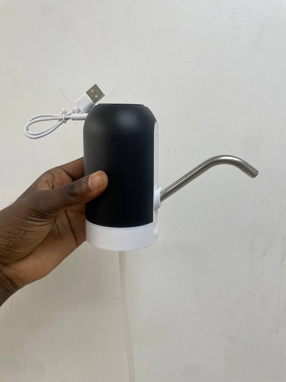 Rechargeable Automatic Water Dispenser 6 Rechargeable Automatic Water Dispenser